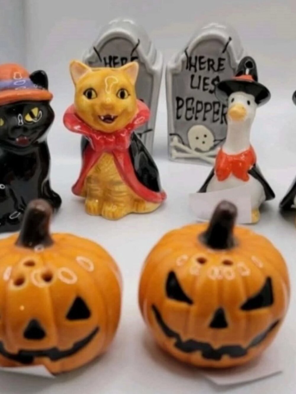 7 Sets 2026 Cracker Barrel Halloween Salt & Pepper Shakers New Summerween‎